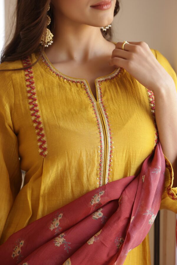 Mul Chanderi Kurta Set - Image 2