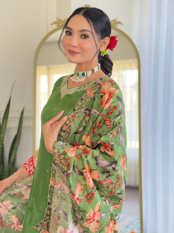 Russian Kurta-Sharara Set - Image 3
