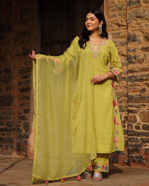 Cotton Malmal Kurti Set with Embroidery - Image 7