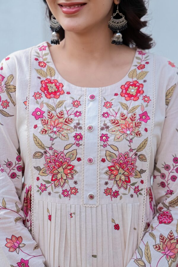 Cotton Digital Print Suit Set with Handwork - Image 6