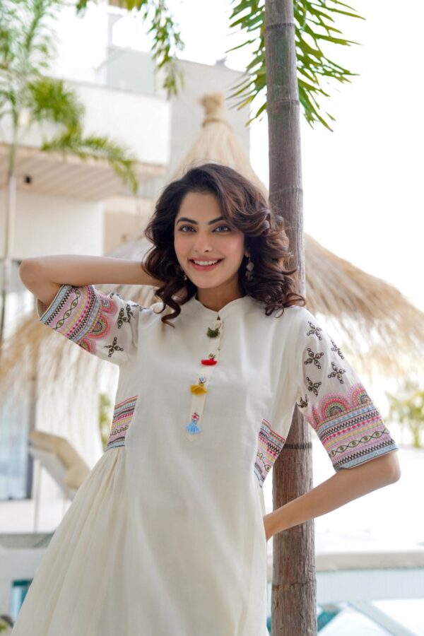 White Mul Cotton Anarkali Suit - Image 2